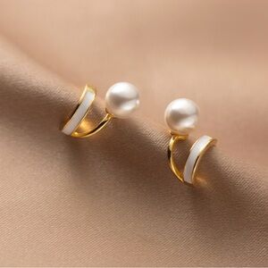 V shape Pearl Stud earrings-EOS010 Gold